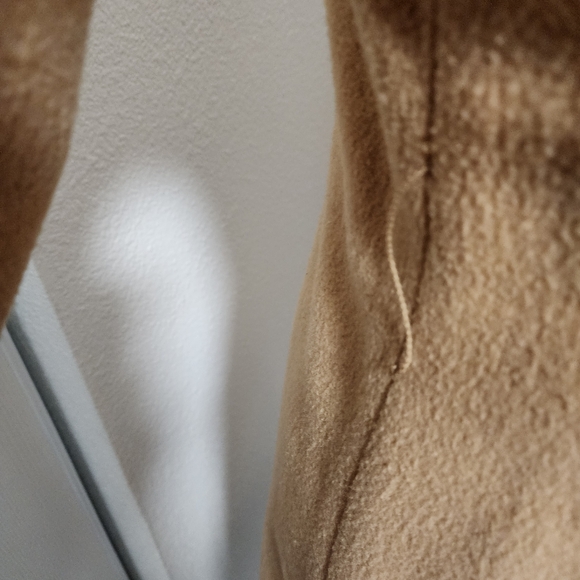 1960s Vintage Jackie Stuart Junior Fur Collar Tan Belted Wool Trench Coat - Picture 4 of 15